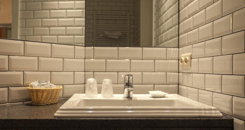 Avenue Hotel By F-Hotels Бланкенберге Екстериор снимка