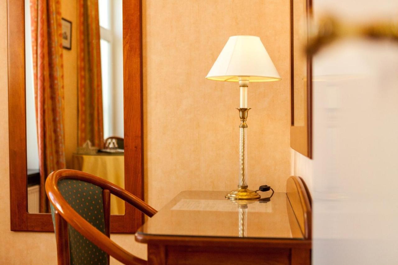 Avenue Hotel By F-Hotels Бланкенберге Екстериор снимка