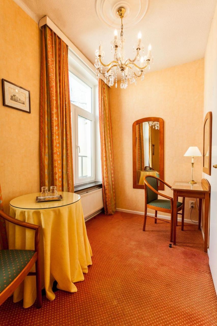 Avenue Hotel By F-Hotels Бланкенберге Екстериор снимка